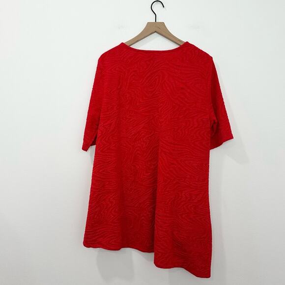 Ali Miles Red Textured Knit Tunic Top Size XL Asymmetrical Hem - Picture 2 of 7